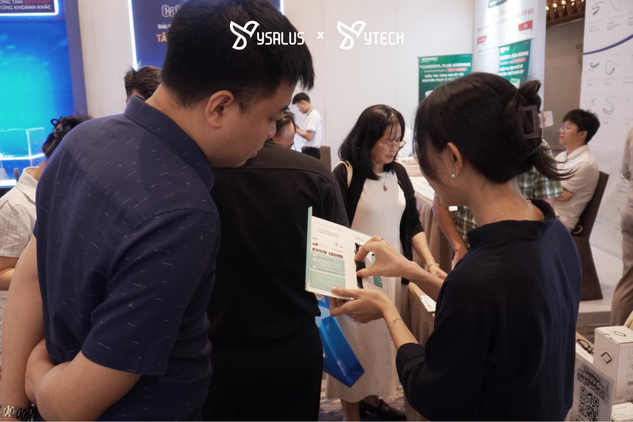 Tư vấn cho bác sĩ về vòng đeo y tế Corsano.