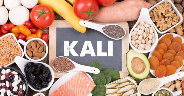 Rau, trái cây và các thực phẩm giàu kali có thể dùng trong khẩu phần của người tăng huyết áp
